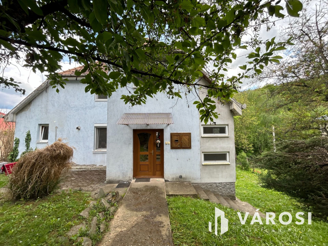 3 szintes családi ház Salgótarján egyik legjobb helyén eladó