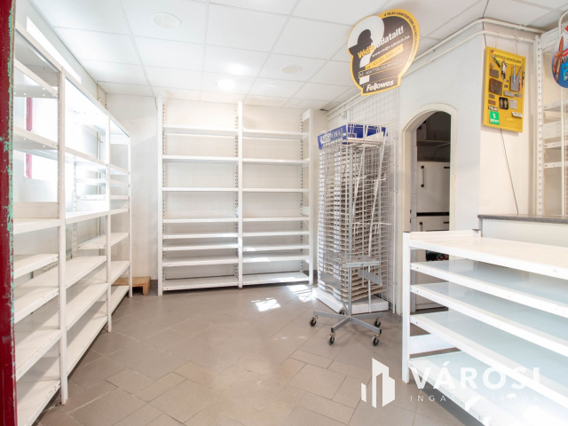 Orczy úton 44 m2-es, utcai bejáratú üzlethelyiség eladó