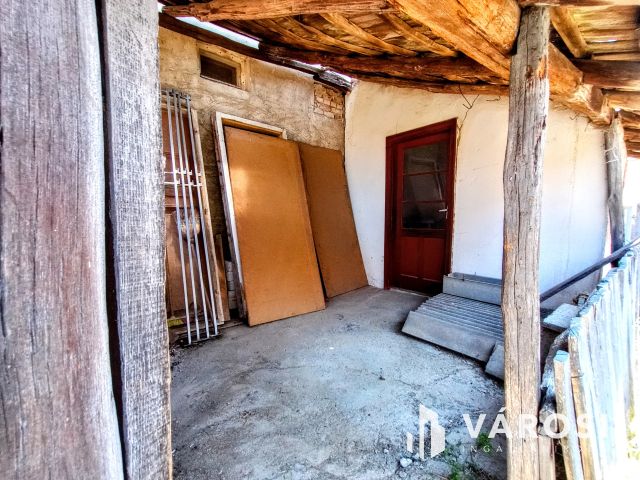 Pásztó, Hasznos: a kis parasztház újjászületésre vár