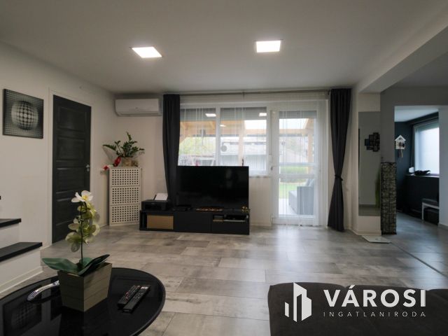 Modern családi ház eladó Szegeden