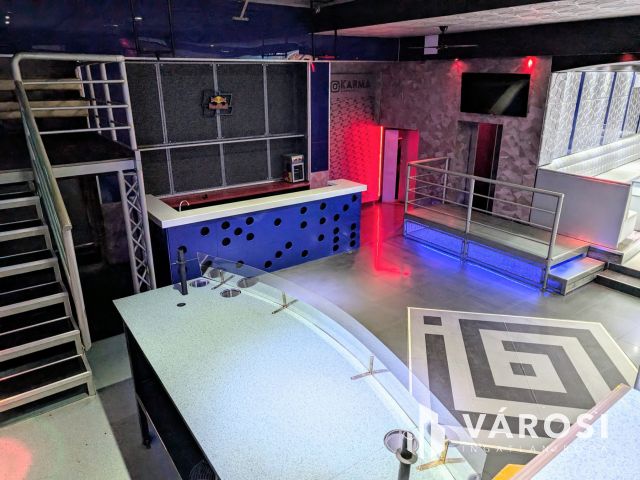 Szórakozóhely Gyula belvárosának legszebb részén kiadó!