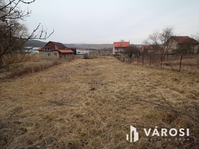 Összközművesített építési telek, kiváló helyen eladó!