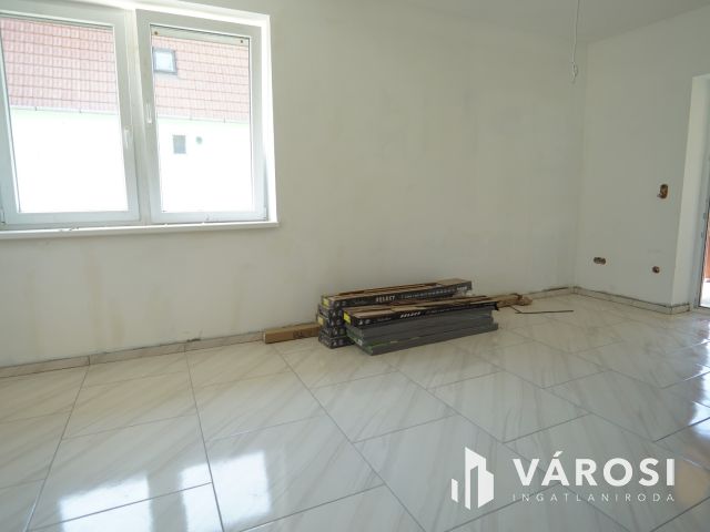 Csurgón, modern belső elosztású, felújított családi ház!