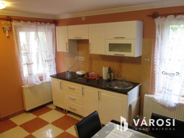 Két generációs otthon