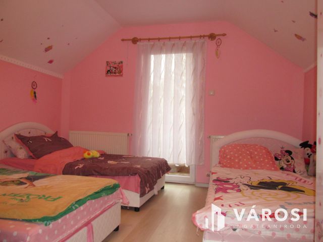 Két generációs otthon