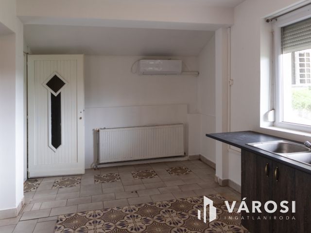 Zártkerti Családi ház Sándorfalván