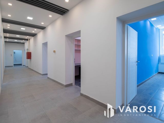 25 m2-es felszerelt, berendezett fogászati rendelő Újbudán