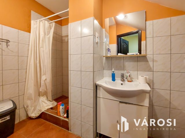 Eladó apartmanház – munkásszállás - nyaralóház