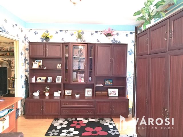 Eladó három szobás lakás!