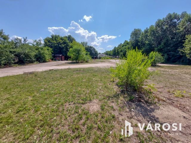 Ipari-logisztikai célokra alkalmas, 3498 m2-es telek, 15.ker