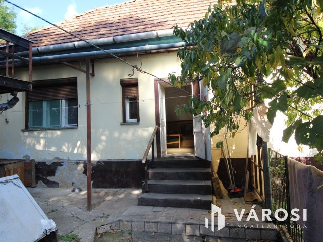 Kedvező áron eladó családi ház Vizsláson