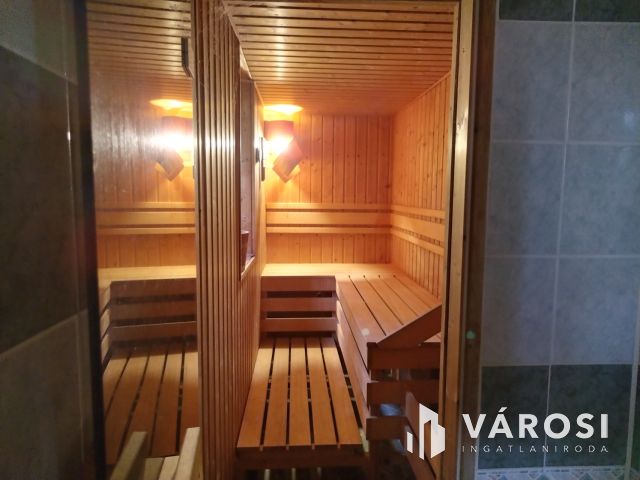 Igényesen felújított családi ház Salgótarjánban