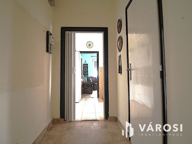 Kitűnő helyen, kétszobás, otthonos lakás