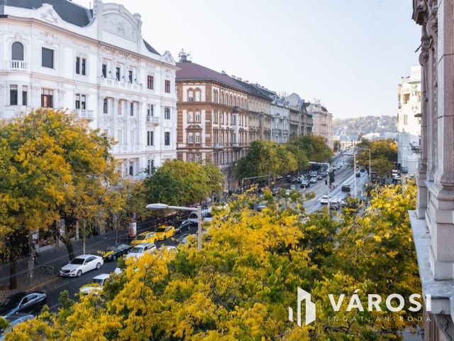 Luxuslakás eladó Újlipótvárosban a Vígszínház mellett