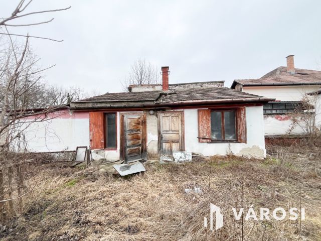 Felújítás alatt lévő családi ház Rákoscsabán!