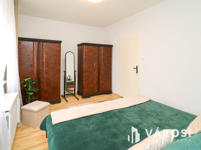 Felújított téglaház közel a Szarvasi úthoz