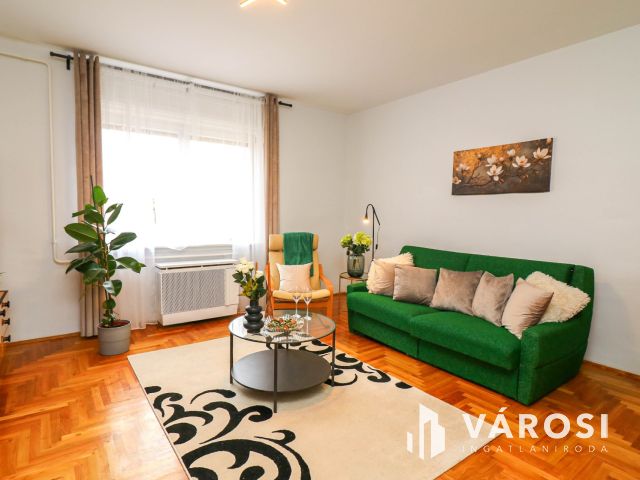 Felújított téglaház közel a Szarvasi úthoz