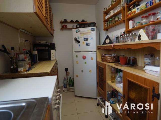 Fonyódligeten, felújított kis Nyaraló