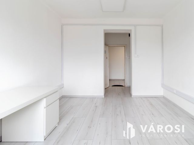 16 m2-es iroda kiadó Fáy utcai irodaépületben