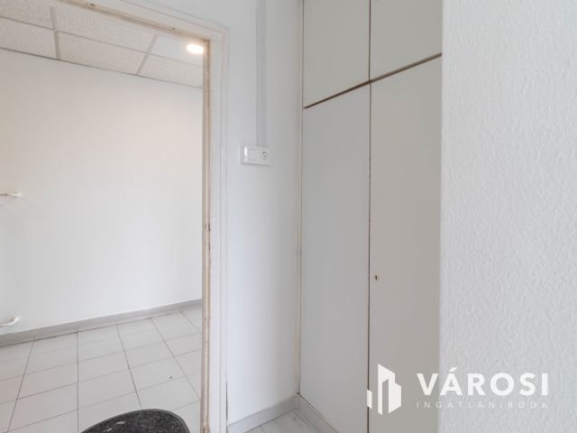 16 m2-es iroda kiadó Fáy utcai irodaépületben