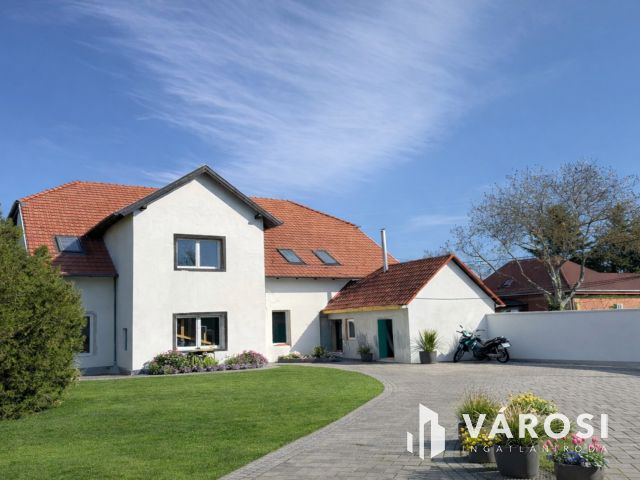 3 szobás lakás Rákoscsabán autóbeállóval