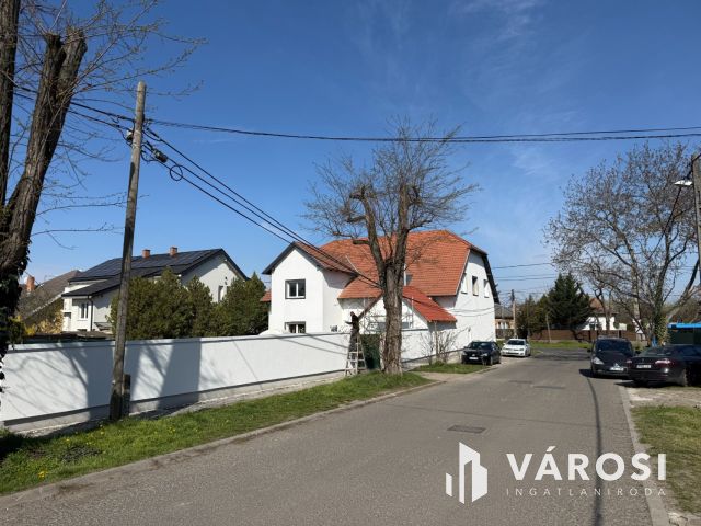 3 szobás lakás Rákoscsabán autóbeállóval