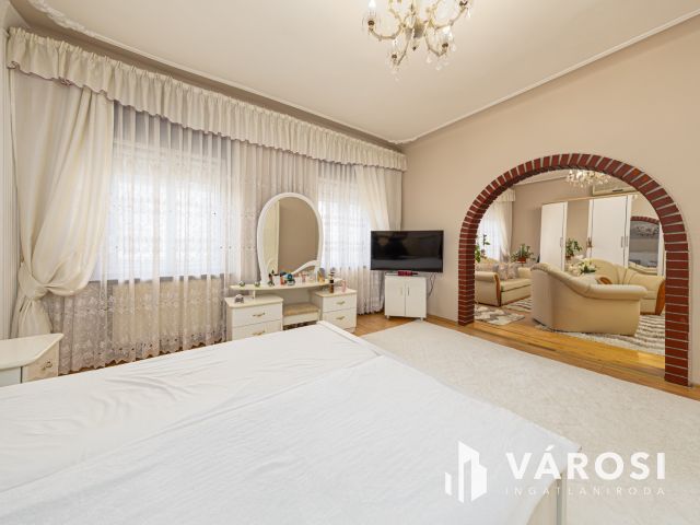 Felsővároson sarki telek