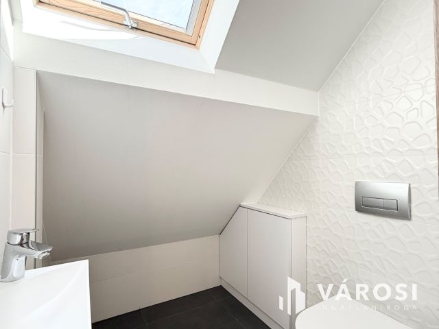 3 szobás dupla erkélyes 2020-ban épült lakás autóbeállóval