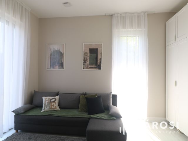 Újszentiváni modern, energia takarékos, szép családi ház !