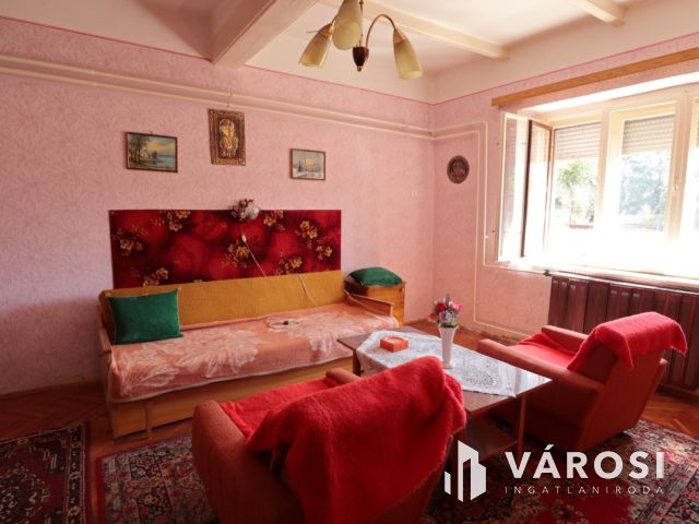 Vidék nyugalma fagerendás bájjal, megtalálta Nagyszénáson!