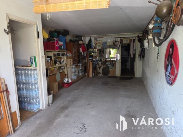 Péterfai utcában, jó állapotú lakás