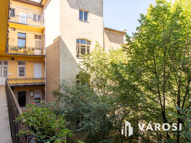 XI.Ker. szívében 93 m²-es, alakítható lakás, kiváló lokáció