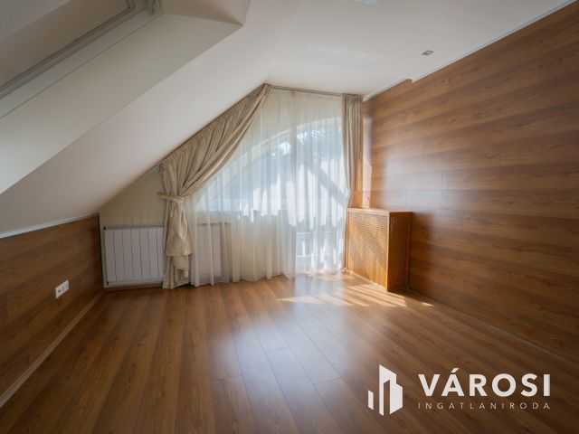 EZ egy igazi családi OTTHON!