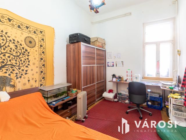 RÁKOSPALOTA 53 M² + KERT + PINCE – HÁZRÉSZ: 49,9 M FT!
